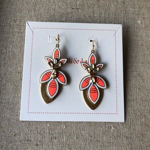 Stella & Dot Hibiscus earrings